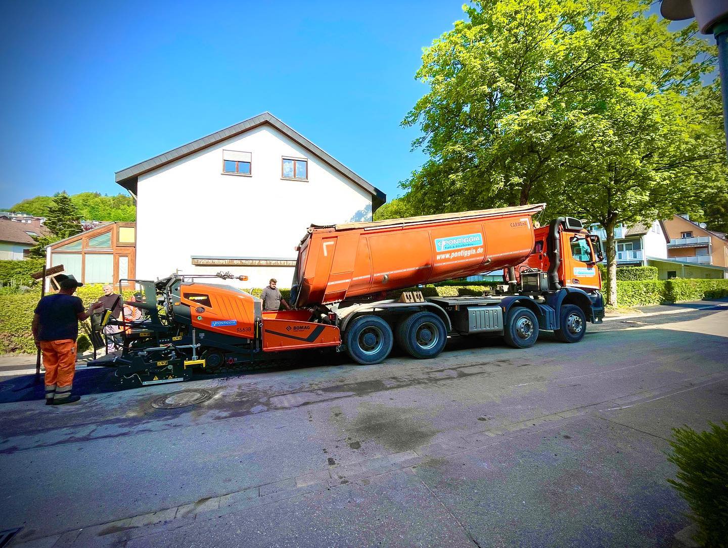 Straßenfertiger, BOMAG BF 200